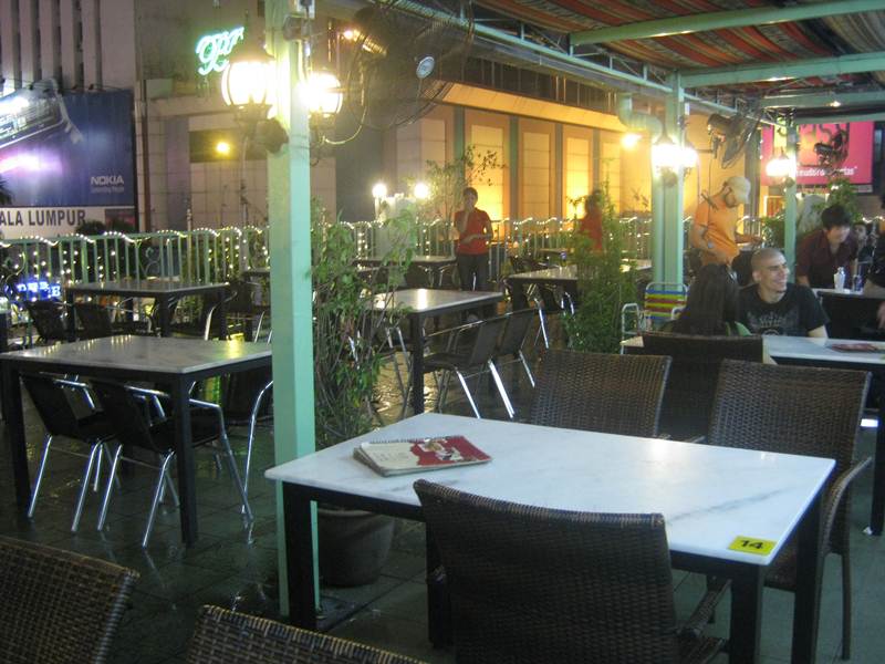 Tour Inside The Roof Cafe - Bukit Bintang - The Roof Cafe Dining at the ...